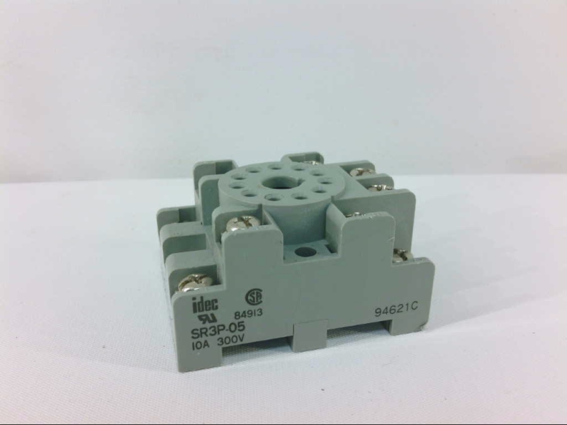 78040098879 by CARLTON BATES