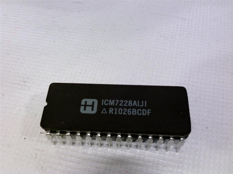 HARRIS SEMI ICM7228AIJI