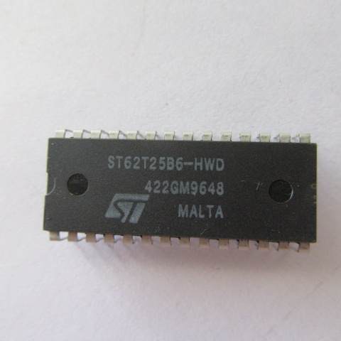 ST MICRO ST62T25B6-HWD
