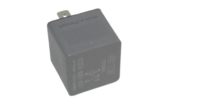 TE CONNECTIVITY 2-1904020-4