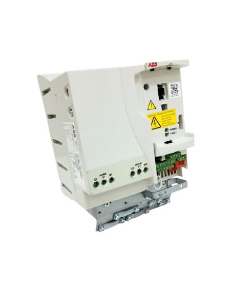 ASEA BROWN BOVERI ACS320-03U-26A8-2