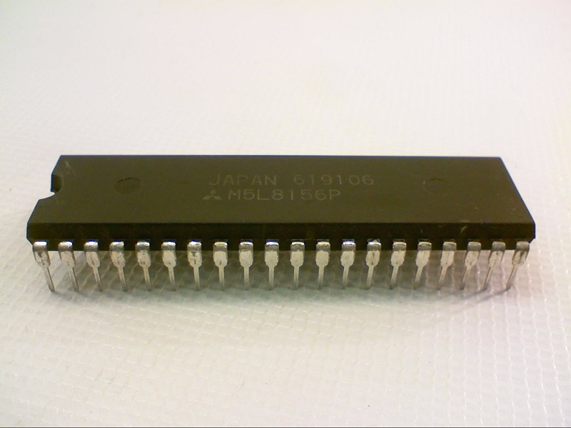 MITSUBISHI M5L8156P