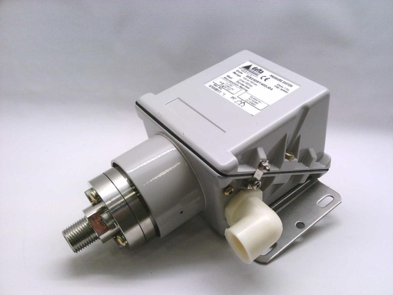 DELTA CONTROLS WS240SY402J04