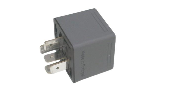 TE CONNECTIVITY 2-1904020-4