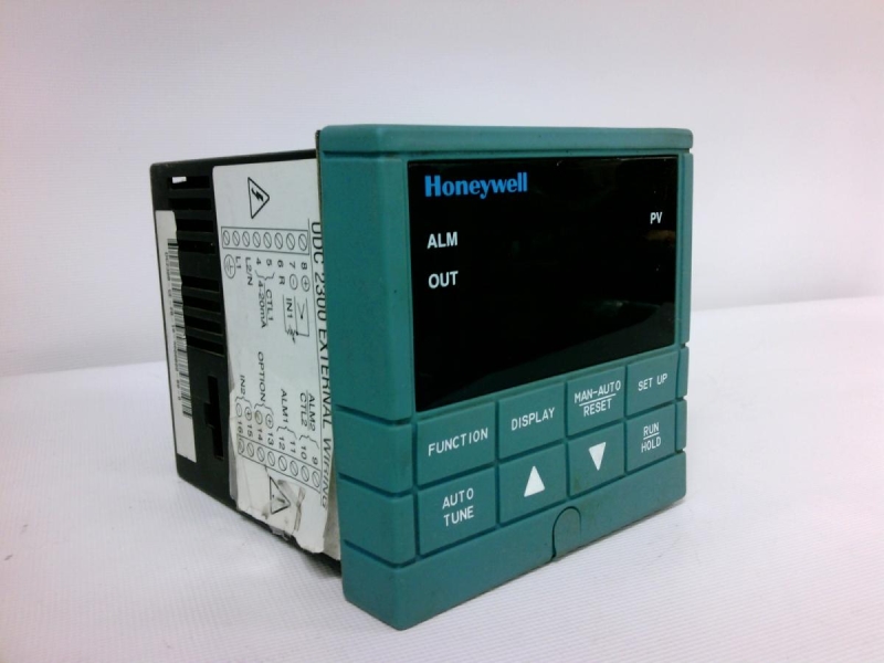 HONEYWELL DC230B-CE-2B-10-0000B00-S0-0