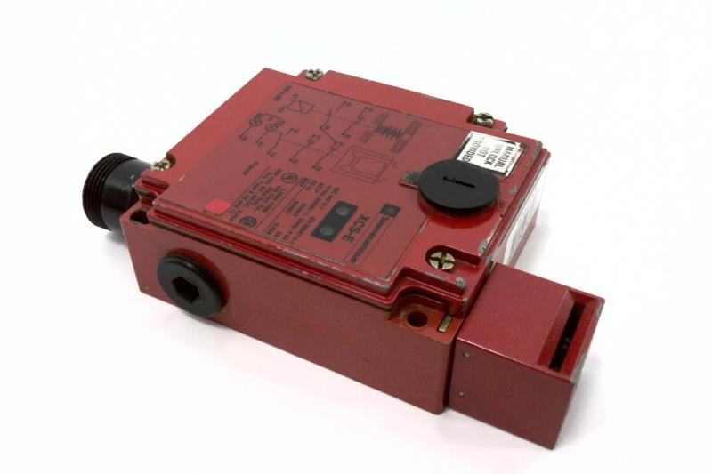 SCHNEIDER ELECTRIC XCSE7513GCZ1