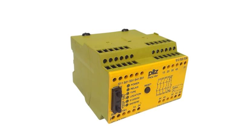 PILZ PNOZ XM1 24VDC 4N/O 1N/C 2SO