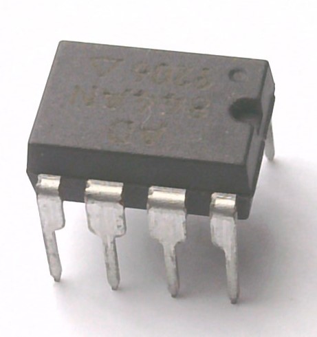 ANALOG DEVICES AD844ANZ