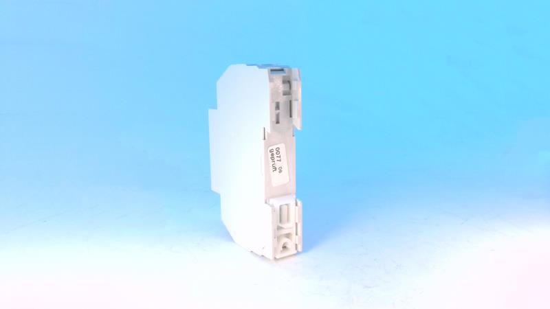 DOLD IK9173.11/030 DC24V 0,7-1,0UN4%