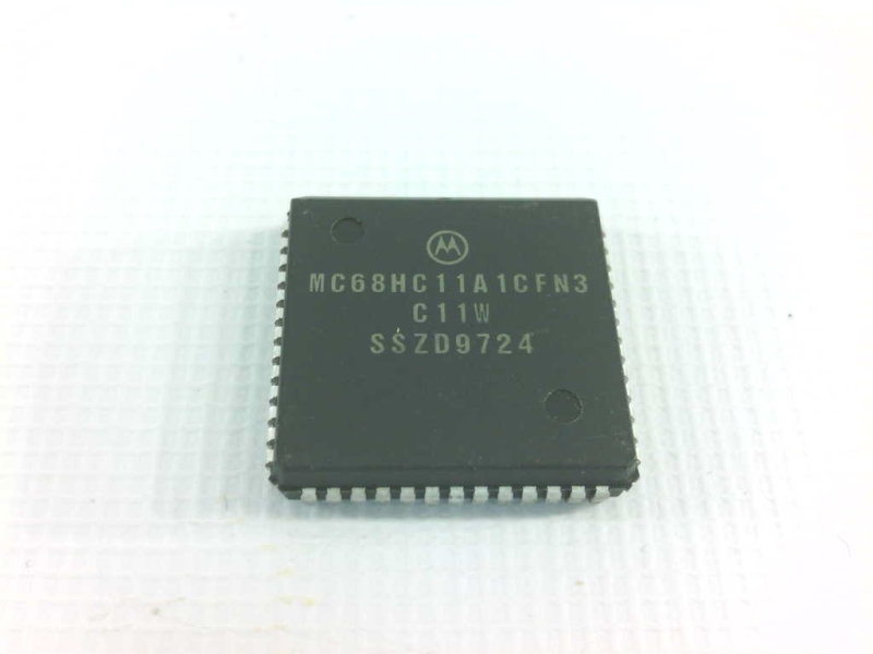 MC68HC11A1CFN3 by NXP SEMICONDUCTOR