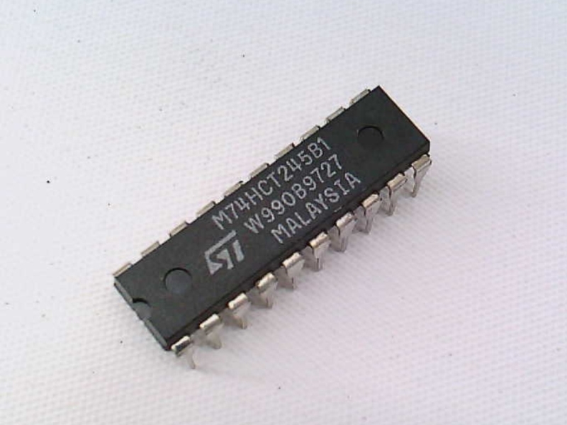 ST MICRO M74HCT245B1