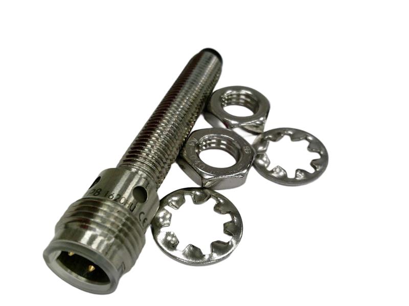 BALLUFF BES M08EG-PSC25F-S04G