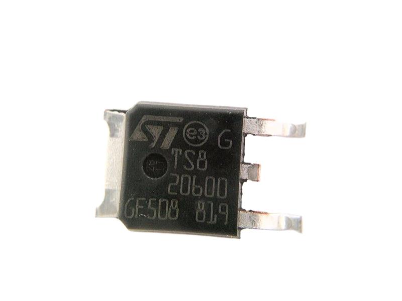 TS820-600B-TR by ST MICRO