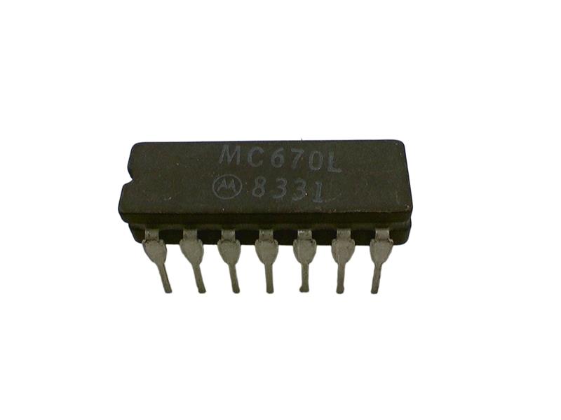 MC670L by NXP SEMICONDUCTOR