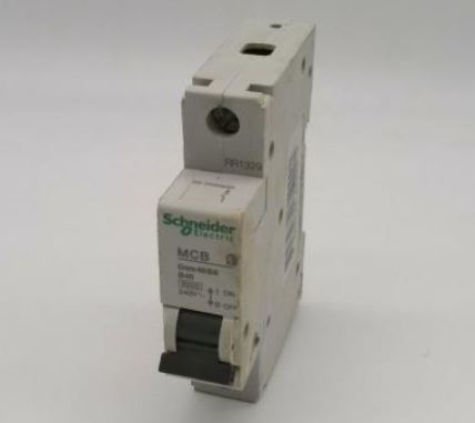 SCHNEIDER ELECTRIC DOM40B6