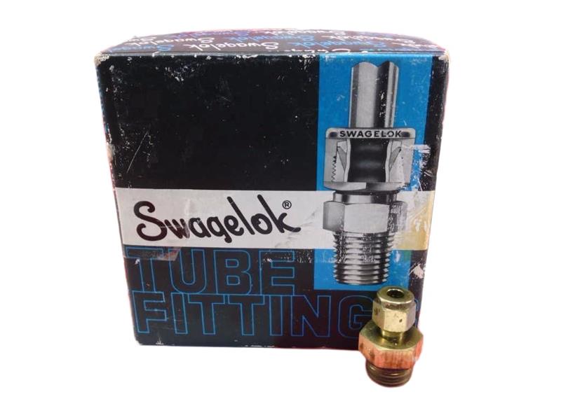 SWAGELOK B-400-1-8ST