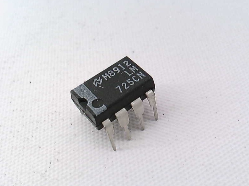 TEXAS INSTRUMENTS SEMI LM725CN