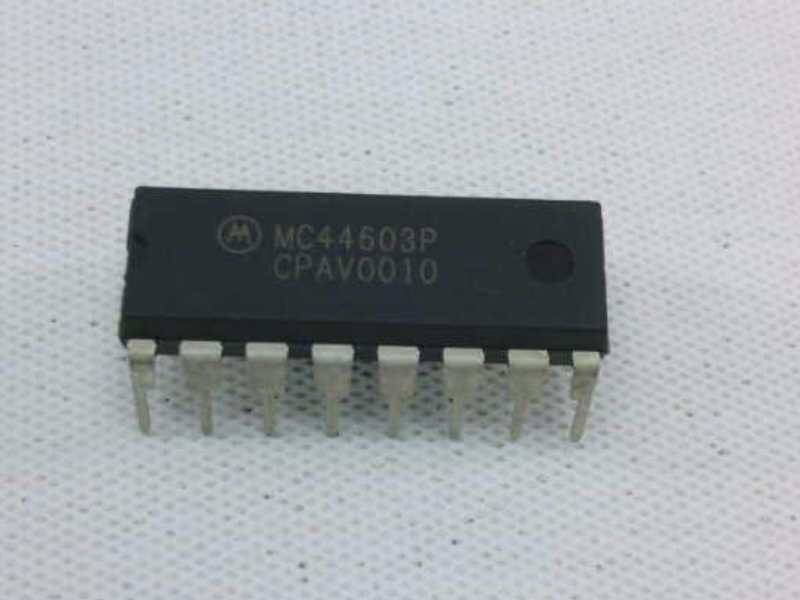 NXP SEMICONDUCTOR MC44603P