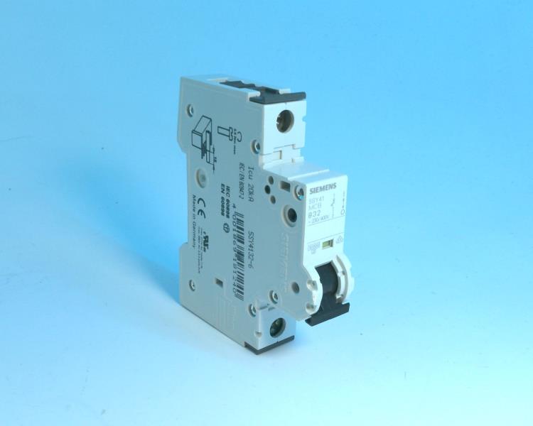 SIEMENS 5SY4132-6