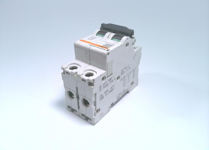SCHNEIDER ELECTRIC MG25118