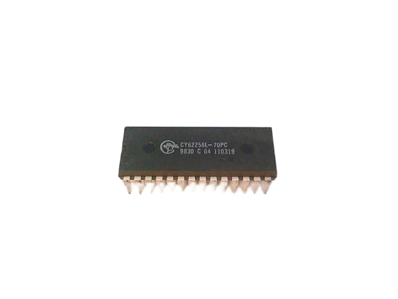 INFINEON CY62256L-70PC