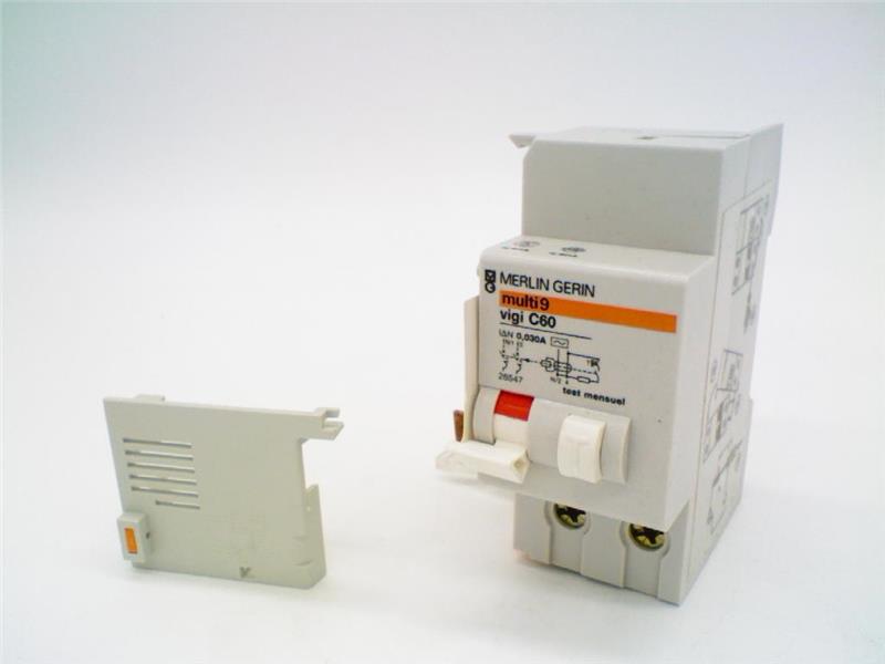 SCHNEIDER ELECTRIC MG26547