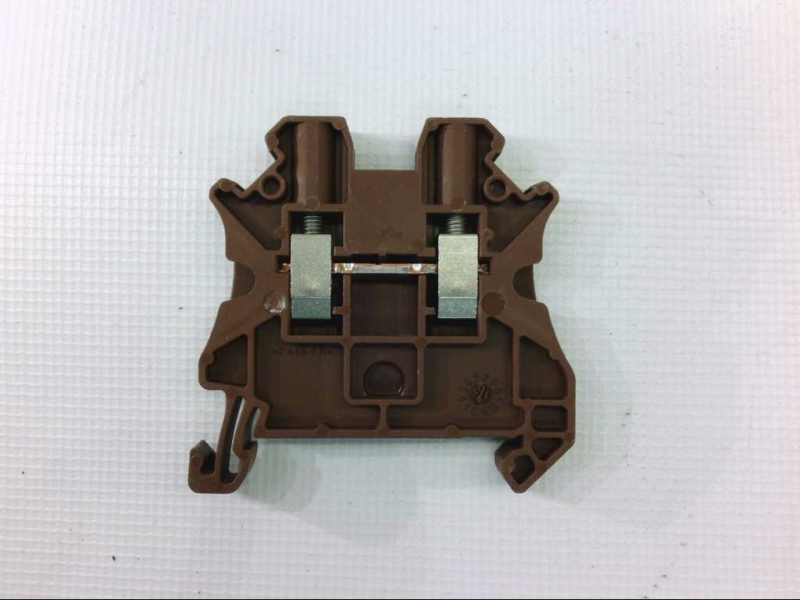 CARLTON BATES 78037390224