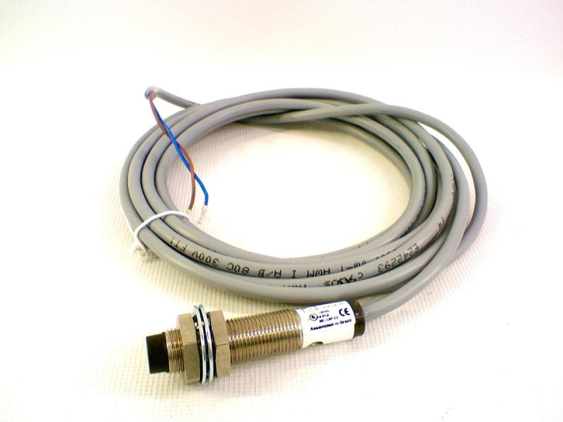 BALLUFF BES 516-210-BO-E-03