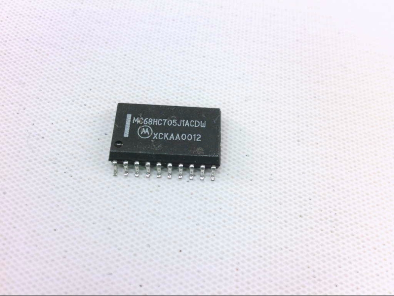 NXP SEMICONDUCTOR MC68HC705JACDW