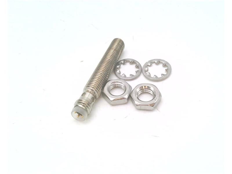 BALLUFF BES M08EG-PSC15B-S49G