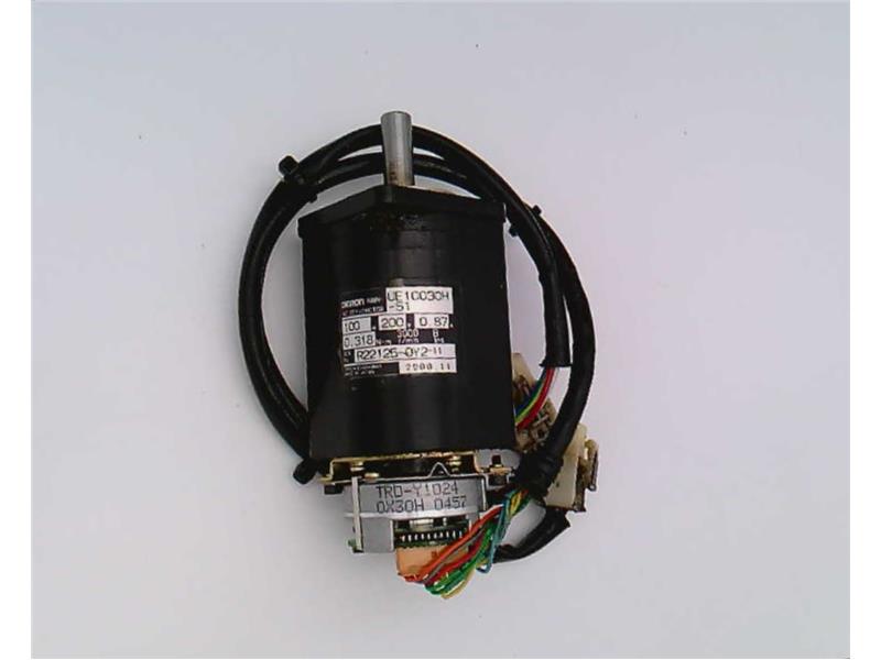 R88M-UE10030H-S1 by OMRON