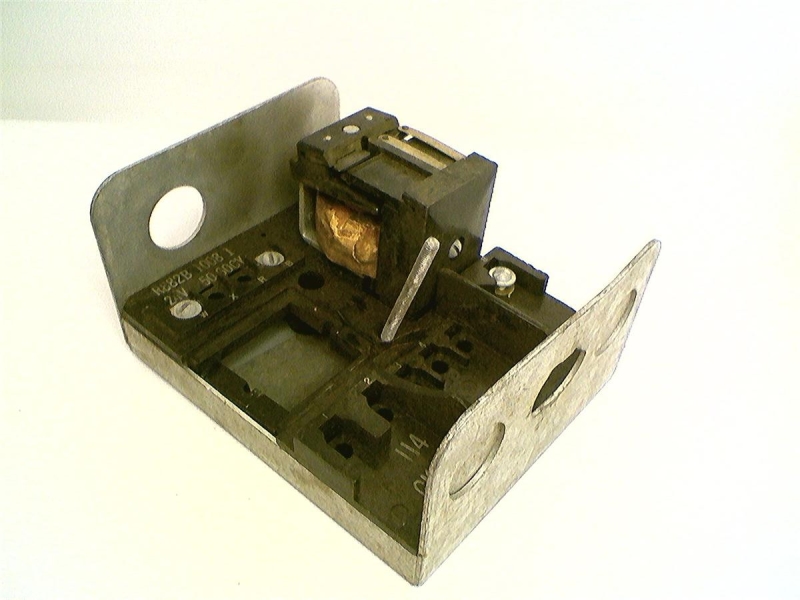 HONEYWELL R882B-1008