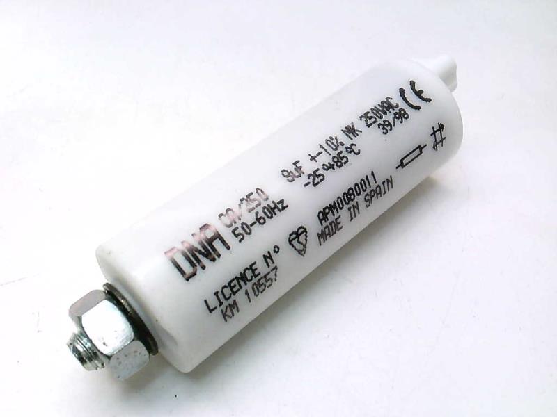 MAY & CHRISTE APM0080011