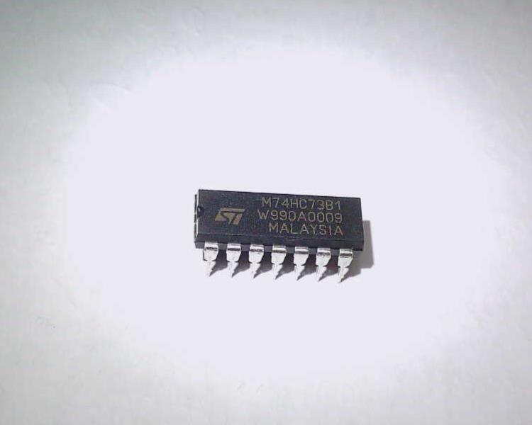 ST MICRO M74HC73B1