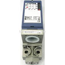 SCHNEIDER ELECTRIC XULM06031L05