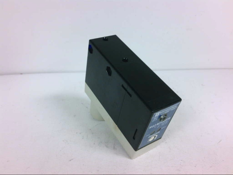SCHNEIDER ELECTRIC XUJ-M120318