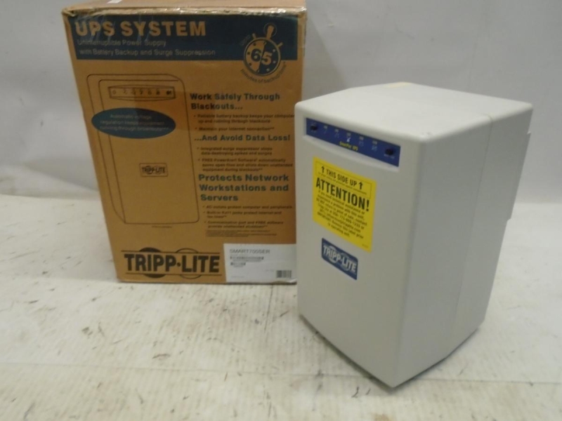 TRIPP LITE SMART700SER