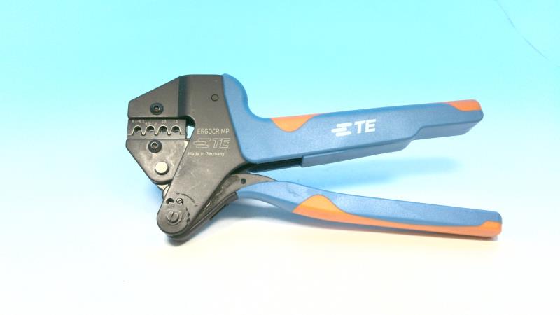 TE CONNECTIVITY 539635-1