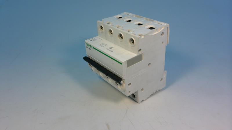 SCHNEIDER ELECTRIC A9F83402