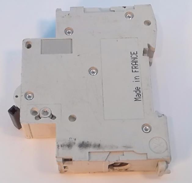 SCHNEIDER ELECTRIC MG17427