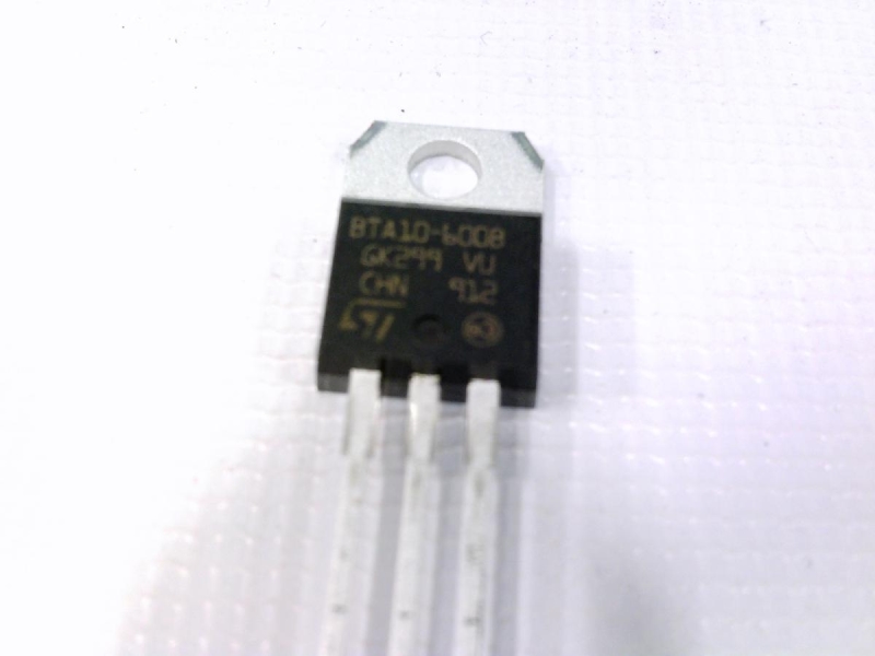 ST MICRO BTA10-600BRG