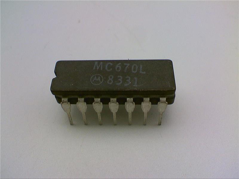 NXP SEMICONDUCTOR MC670L