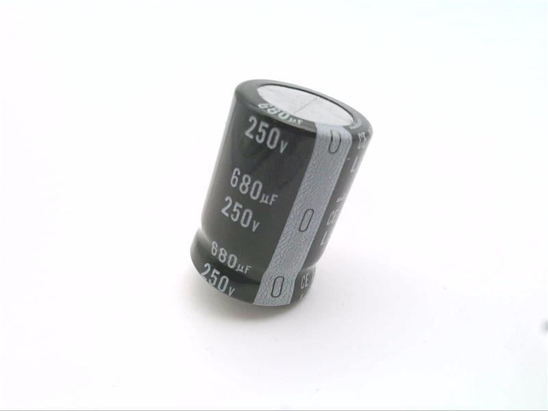 NICHICON LLG2E681MELA35