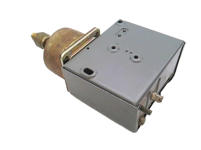 JOHNSON CONTROLS 3900