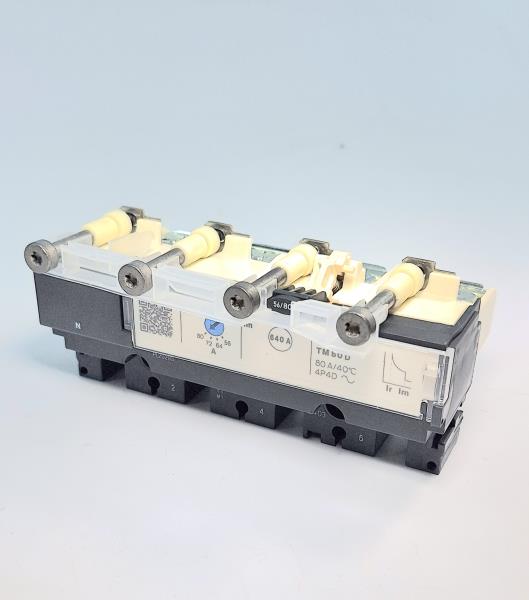 SCHNEIDER ELECTRIC LV429051