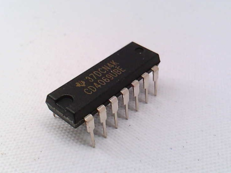 CD4069UBE by HARRIS SEMI