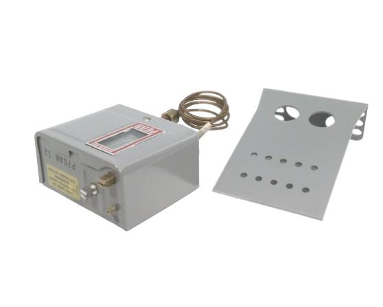 JOHNSON CONTROLS P70AB-12