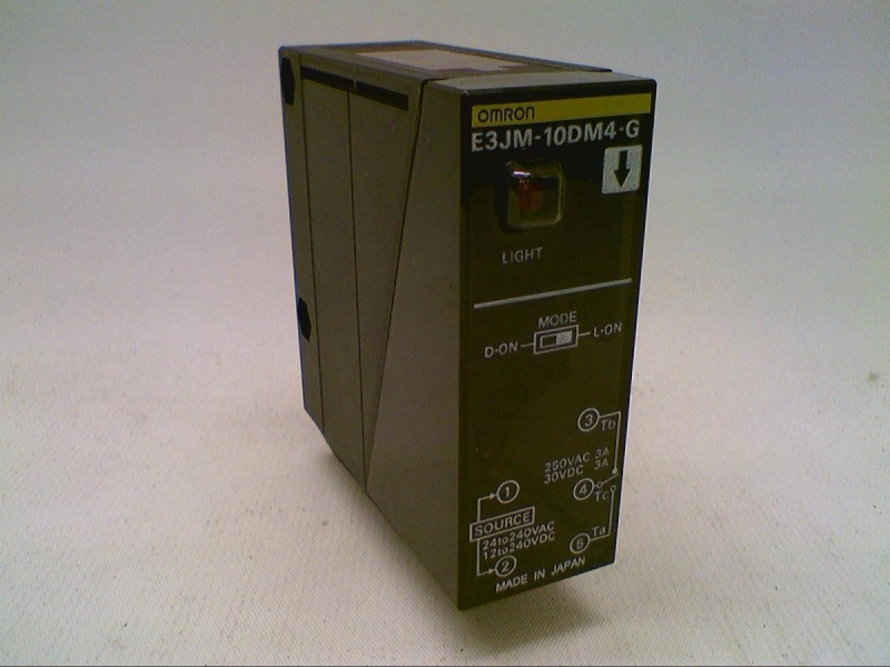 OMRON E3JM-10DM4-G
