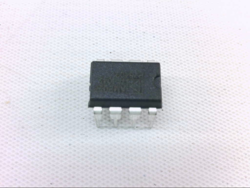 ANALOG DEVICES AMP02FP