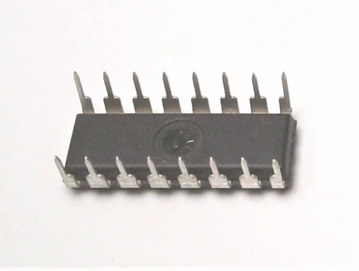 NXP SEMICONDUCTOR MC14020BCP